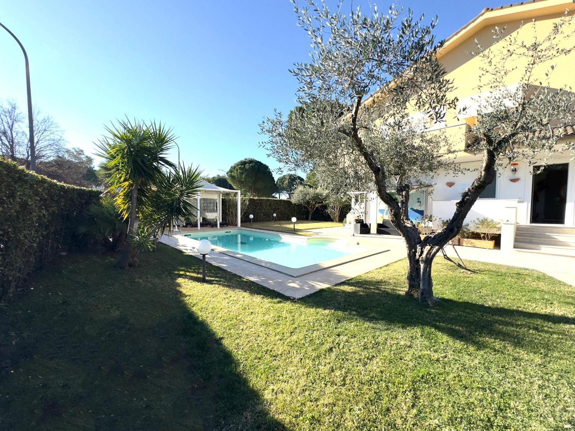 Residence Il Boschetto - Villa Con Piscina Гросето Екстериор снимка